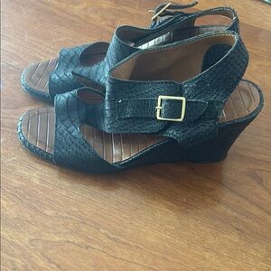 Vintage Navy Blue Chie Mihara Wedge Sandals